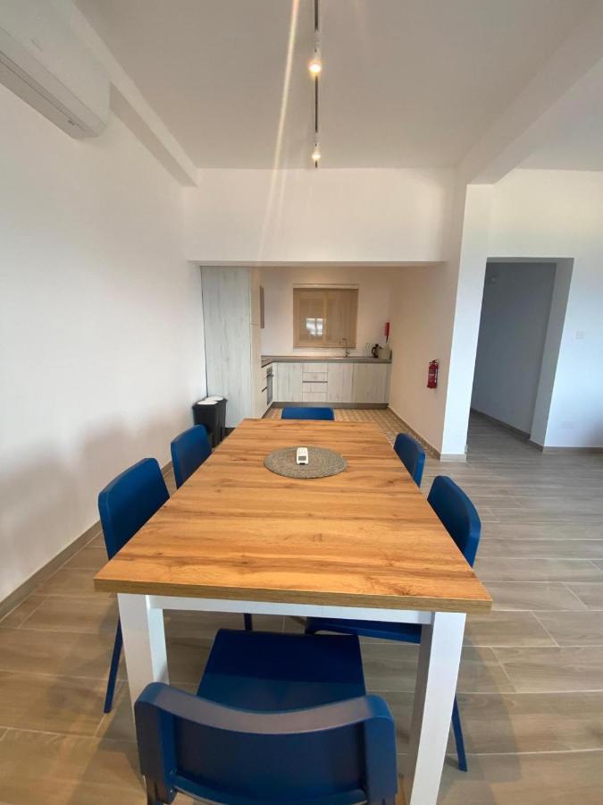 Beachfront Sliema Apartment Esterno foto