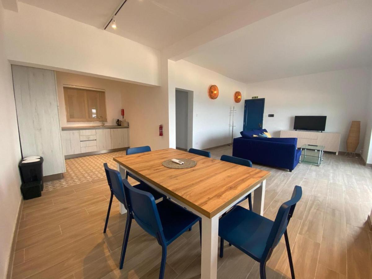 Beachfront Sliema Apartment Esterno foto